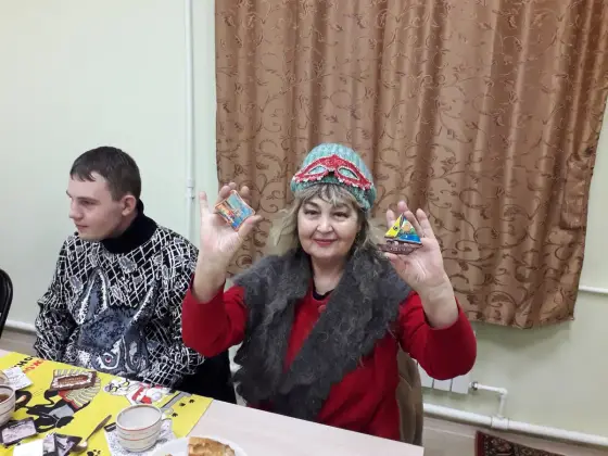 В рамках социального проекта «Семья -территория творчества» в досуговом центре «Семейное дело» прошло третье заседание инклюзивного семейного клуба. Фото 3.