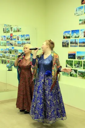 В досуговом центре «Семейное дело» состоялся патриотический концерт -«Города России». Фото 7.