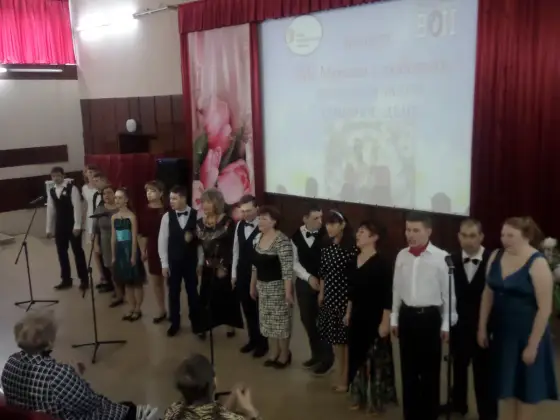 В городе Ковров прошел гастрольный концерт и выставка коллектива «Семейное дело». Фото 10.