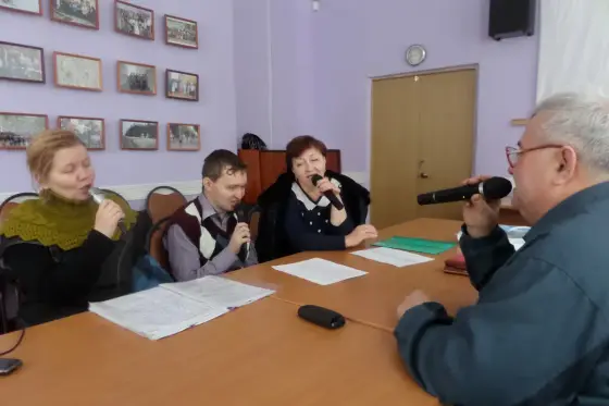 Идет подготовка отчетного концерта и выставки проекта «Семья -источник вдохновения». Фото 6.