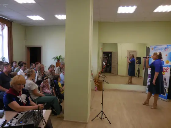 12 июня в День России состоялась вторая встреча в инклюзивном семейном клубе. Фото 2.