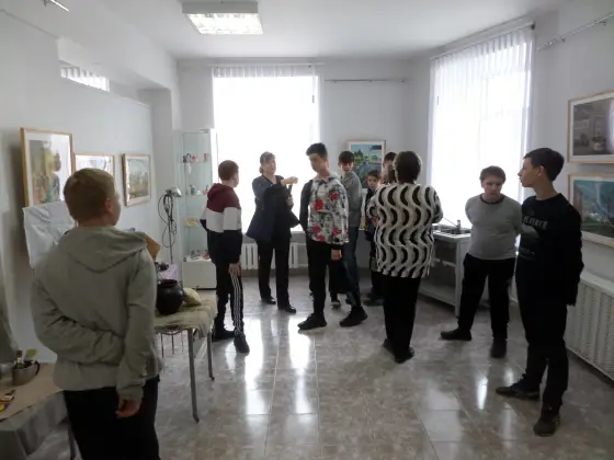 В Детской художественной школе имени И.С.Куликова проходит отчетная выставка проекта «Семейное дело-секрет успеха». Фото 6.