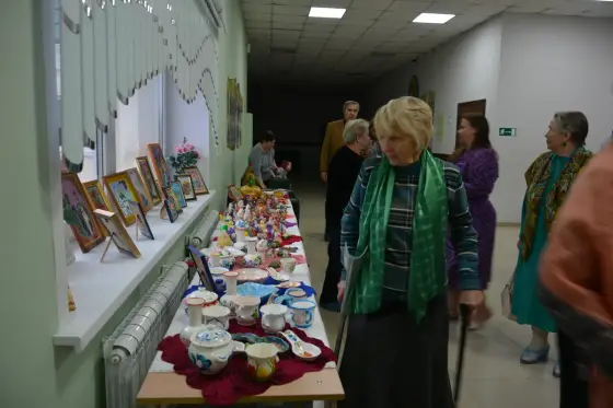 В Православной гимназии имени преподобного Ильи Муромца прошла итоговая выставка проекта «Семья -источник вдохновения». Фото 5.
