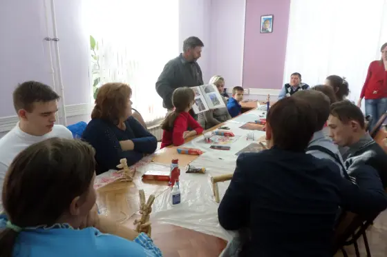 В Муроме прошла областная школа самозанятости. На занятии мы изготовили деревянную игрушку.. Фото 5.