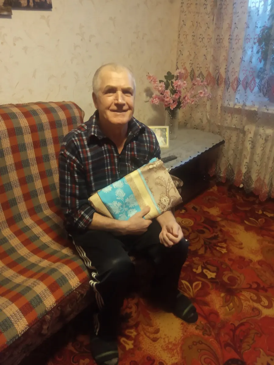 На базе социального центра «Помоги ближнему» сшито и распространено более 100 комплектов постельного белья