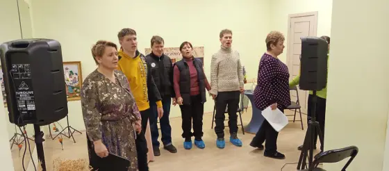 Идет подготовка музыкального спектакля в рамках социального  проекта «Семейный альбом». Фото 4.