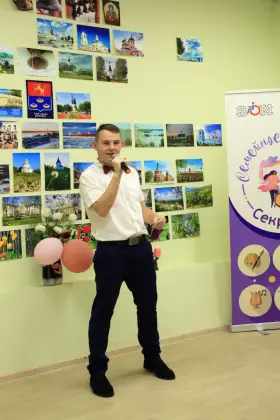 В досуговом центре «Семейное дело» прошел   отчетный  концерт «Краски лета» социального проекта «Семейное дело-секрет успеха». Фото 10.