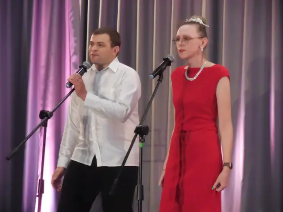 В рамках социального проекта «Семейный альбом» в городе Выкса Нижегородской области прошел второй гастрольный концерт коллектива «Семейное дело». Фото 5.