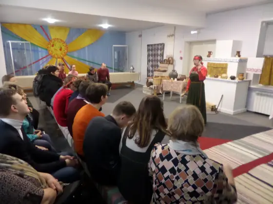 В городе Ковров прошел гастрольный концерт и выставка коллектива «Семейное дело». Фото 5.