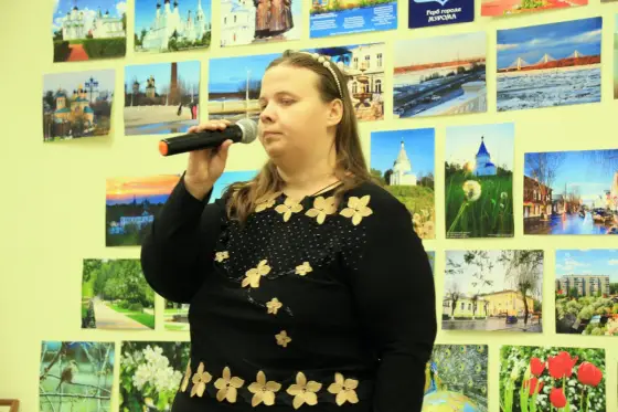 В досуговом центре «Семейное дело» состоялся патриотический концерт -«Города России». Фото 6.