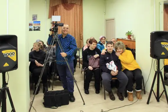 В досуговом центре «Семейное дело» состоялся патриотический концерт -«Города России». Фото 10.