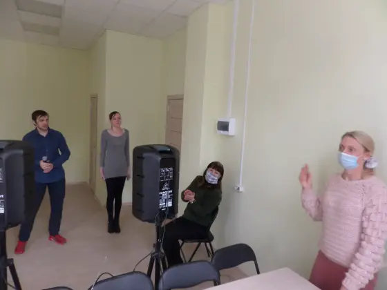 Занятия кружков проекта «Семейное дело» проходят с соблюдением социальной дистанции. Фото 4.