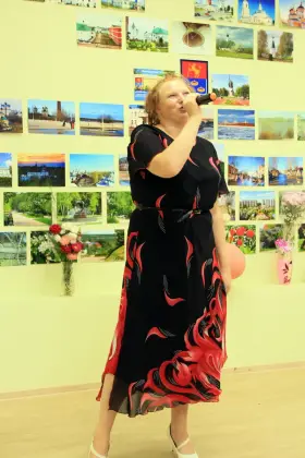 В досуговом центре «Семейное дело» прошел   отчетный  концерт «Краски лета» социального проекта «Семейное дело-секрет успеха». Фото 7.
