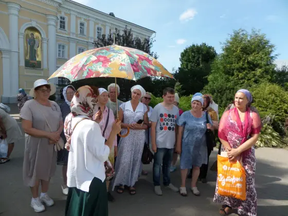 Участники социального проекта «Семейное дело-секрет успеха» посетили музей Дивеевской игрушки и керамики. Фото 11.