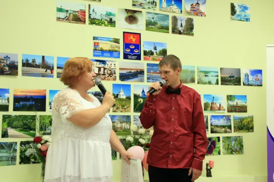 В досуговом центре «Семейное дело» прошел   отчетный  концерт «Краски лета» социального проекта «Семейное дело-секрет успеха». Фото 8.